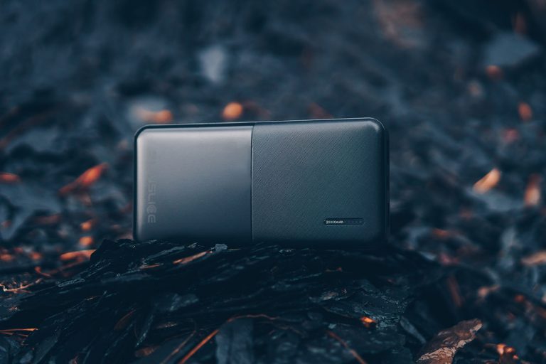 Shooting photo de marque outdoor en montagne pour Sunslice